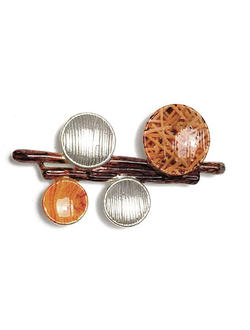 (АРТИКУЛ: 8946/90) БРОШКА ЖЕНСКАЯ, В ОРАНЖЕВО-КОРИЧНЕВЫХ ТОНАХ, СЕРЕБРИСТЫЙ МЕТАЛЛ, НА МАГНИТЕ