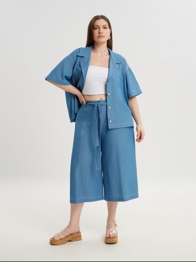 Рубашка голубая свободного кроя