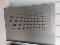 Дверь с перфорацией