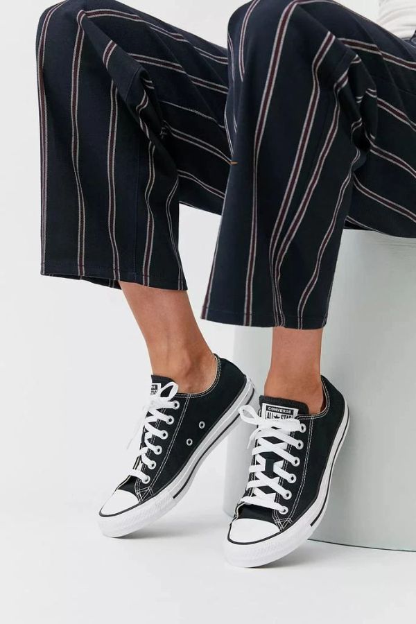 черные низкие кеды Converse классика