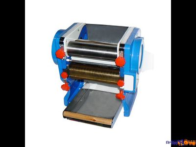 Тестораскатка - лапшерезка электрическая Foodatlas DZM-200