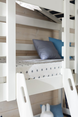 Кровать 2 ярусная чердак-домик из массива сосны  КИДС 20 с бельевыми ящиками и лесенкой