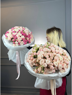 Букет из 35 кустовых роз 40см