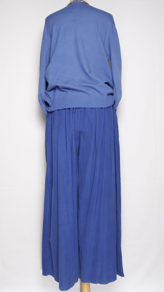 Брюки вельветовые"Палаццо защипы пояс" синие до 54