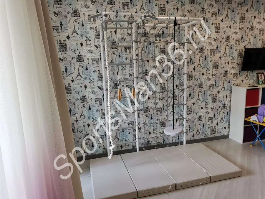 "РОКИ С РУКОХОДОМ" (ВЯЗ. СЕТКА), цвет бело-серый, лиана мягкая серая, мат 2х1х0,1 складной, цвет  пастель. Замена пластиковых гимнастических колец на деревянные.