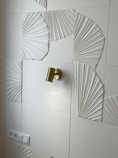 Гипсовое 3D панно "Пальмы" (смонтированные панели, вид вблизи)