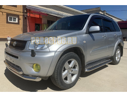 Защита переднего бампера двойная d60/42 для Toyota Rav4 (2000-2005)