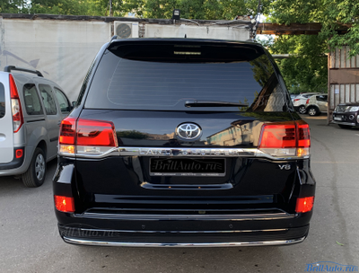 Рестайлинг Toyota Land Cruiser 200 Executive Lounge