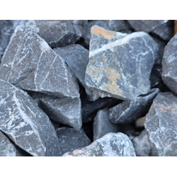 Чёрная мраморная крошка, фракция 40-60 мм