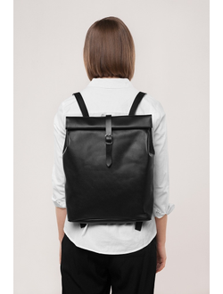 Рюкзак роллтоп Kokosina на девушке