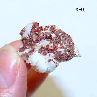 Ванадинит натуральный (щетка) №3-41: 30*21*16мм