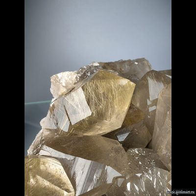 Рутил в кристаллах дымчатого кварца. Бразилия. 150*140*80мм (ААА)