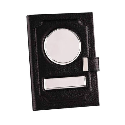 Кожа: ЗЕРНИСТАЯ. Цвет: ЧЁРНЫЙ. Обложка 4в1 на заклёпке. Автодокументы + отделения для карт и визиток + кошелёк на молнии + карман для купюр. Вставки: СЕРЕБРО