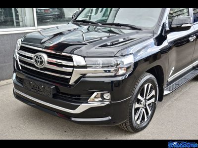 Обвес Executive Lounge Toyota Land Cruiser 200 2015+ BrillAuto