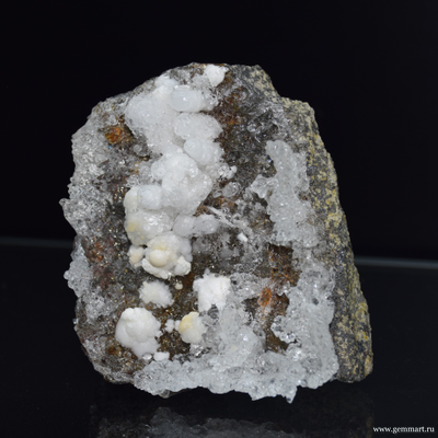 Гиалит (разн. опала) на породе. 105*105*45мм. (ААА)