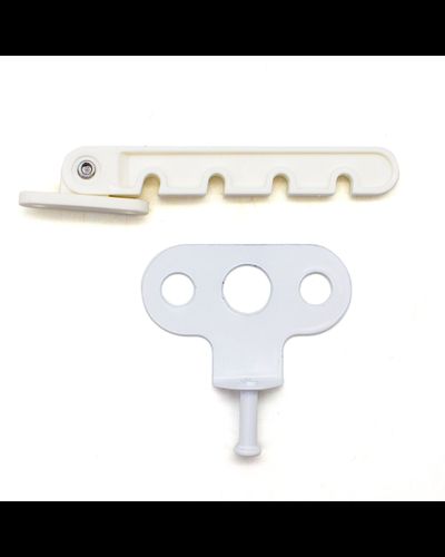 030-Гребенка пласт.с мет.держат 4-х позиц, белая Артикул: 00000362