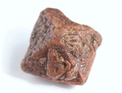 Циркон, кристалл необработанный, Мадагаскар (18*18*12 мм, 4,7 г) №16630