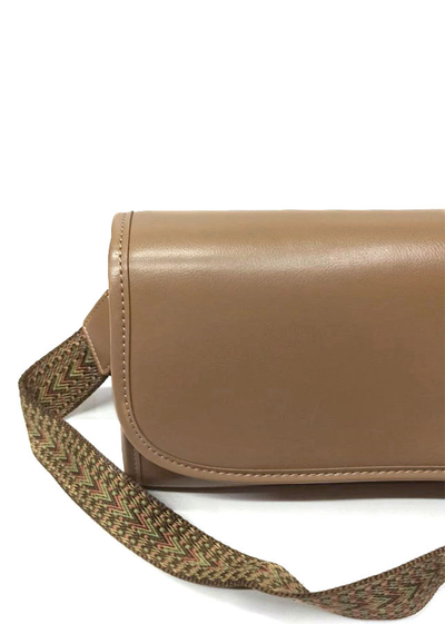 (АРТИКУЛ: 10026/52) СУМКА ЖЕНСКАЯ, НЕБОЛЬШАЯ, НАТУРАЛЬНАЯ ГЛАДКАЯ КОЖА, БЕЖЕВАЯ, С ДВУМЯ ПЛЕЧЕВЫМИ РЕМНЯМИ