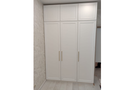 шкафы распашные