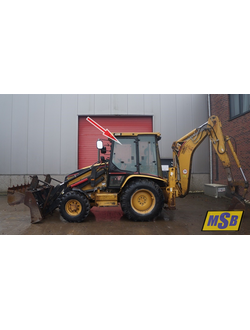 Стекло дверное верхнее левое на Caterpillar 428d, Caterpillar 432d