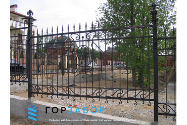 Кованый забор от завода для загородного дома
