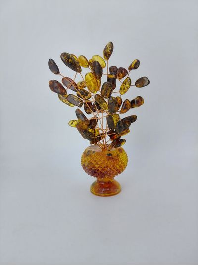 Ваза с веточками