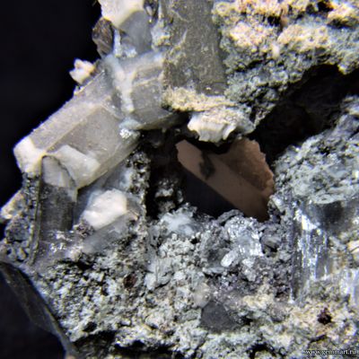 Натролит, друза кристаллов. Россия. 50*45*38мм