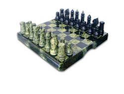 Шахматы из камня змеевик, разные размеры