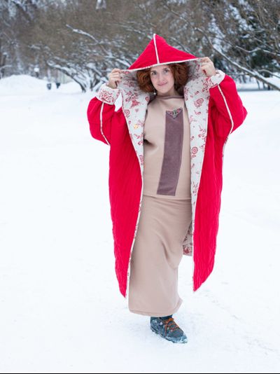 Стеганое пальто "Родное тепло" с капюшоном