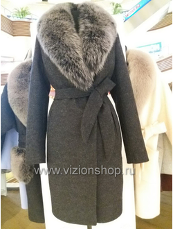 seroe-palto-s-mehovym-vorotnikom-zhenskoe-kupit
