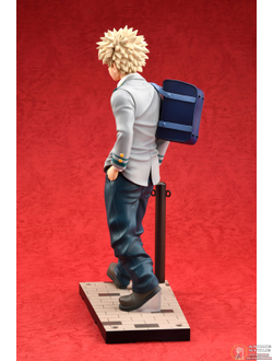 Фигурка 1/8 Кацуки Бакуго (Bakugou Katsuki School Uniform Ver.)