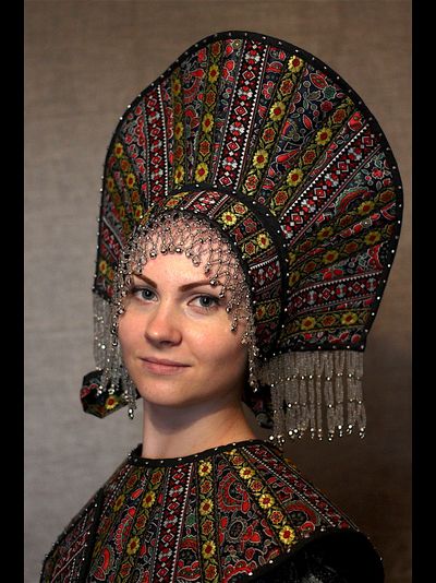Кокошник "знатной славянки".