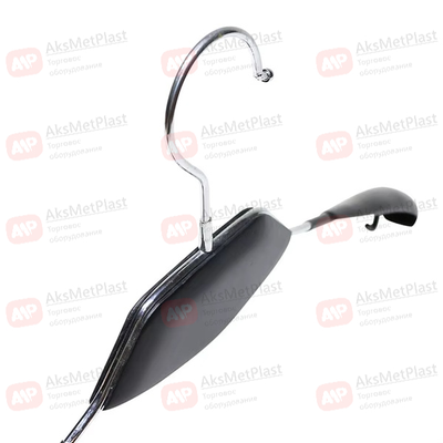 AM010B (SHL010B) Вешалка металлическая с прорезиновыми плечиками и с деревянной вставкой цвет: черный