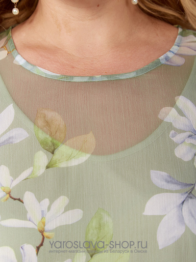 Шифоновое платье А-силуэта нежно-зеленого оттенка