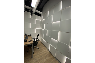 Итоговое фото смонтированных и покрашенных панелей.