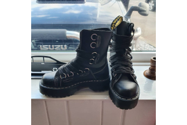 Ботинки Dr. Martens мужские черные осенние