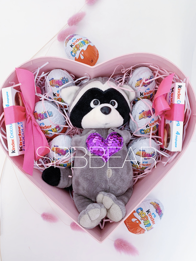 Подарочная коробка Киндер сюрприз и енот средняя