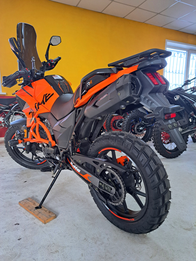 Regulmoto DUKE 300 (2025)