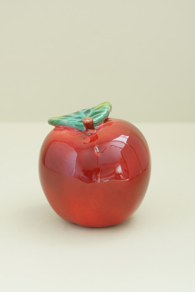 Яблоко малое