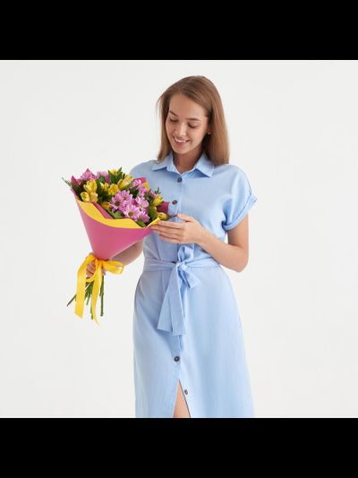 Букет из хризантем и альстромерии