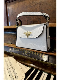 Женская белая сумочка с застежкой пчелкой из натуральной кожи Vera Pelle Di Marie 022928