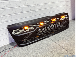 Решетка радиатора Toyota Land Cruiser 100 03-07 тюнинг LED