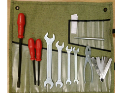 Набор шоферского инструмента типа М-133 УАЗ, сумка