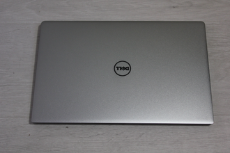 DELL XPS 13 9360-5549 ( 13.3 FHD IPS I5-8250U UHD GRAPHICS 620 8GB 256SSD )