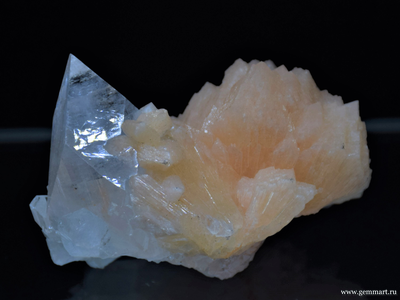 Апофиллит и стильбит (ААА).