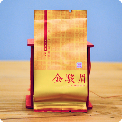 Цзинь Цзюнь Мэй, «Золотые брови»