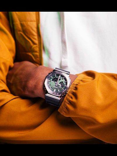 Часы Casio G-Shock GBM-2100A-1A3