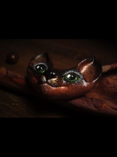 Необычная брошь с котом "Осенний Уголёк"