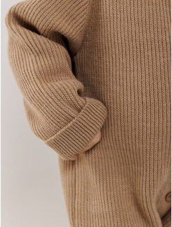 Комбинезон бежевый