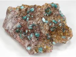 Брошантит, коллекционный образец, Марокко (73*57*28 мм, 131 г) №28628